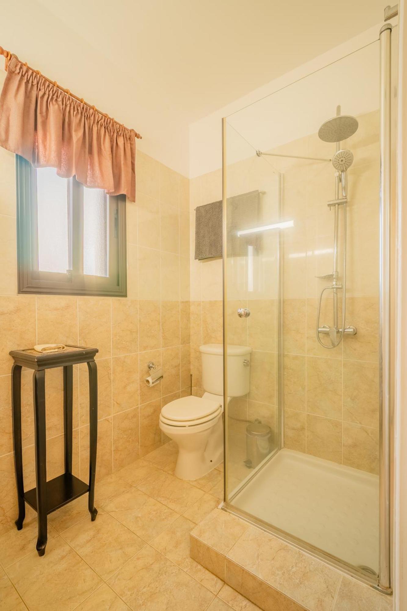 Villa Panorama - Stunning Views In With Hot Tub, Pool, Garden *