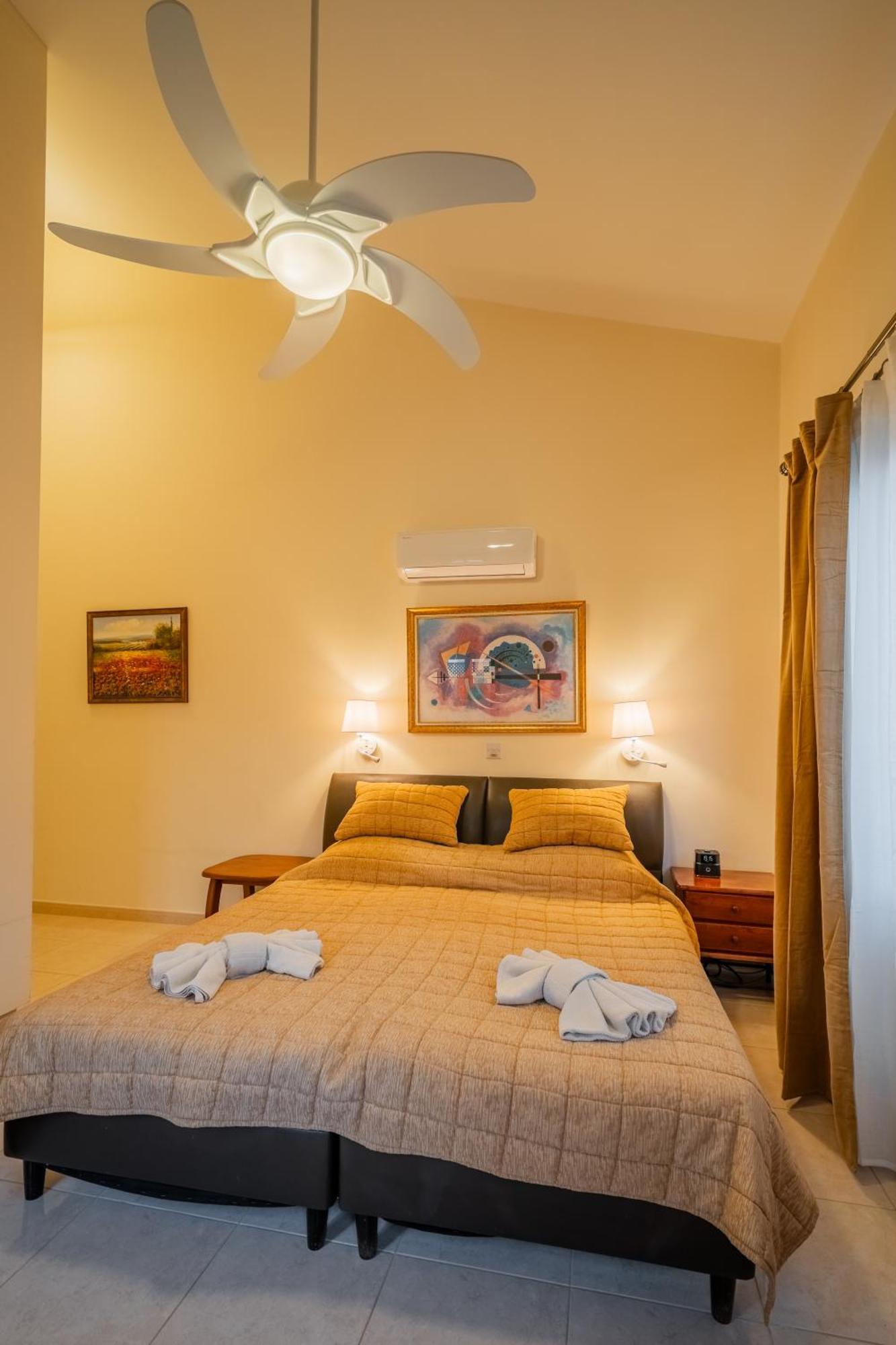 Panorama - Stunning Views In With Hot Tub, Pool, Garden Куклия