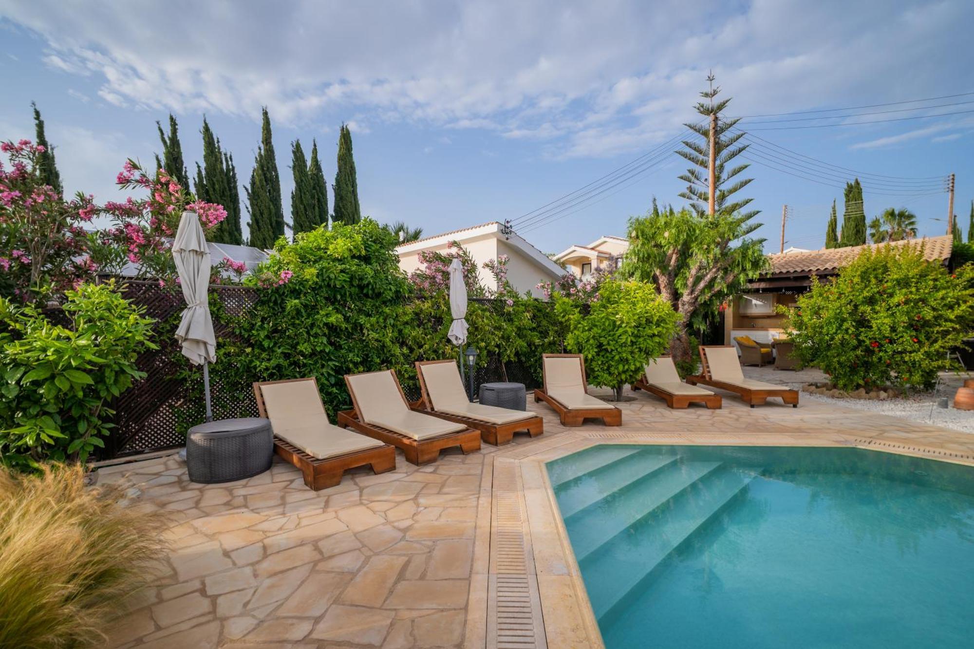 Villa Panorama - Stunning Views In With Hot Tub, Pool, Garden *